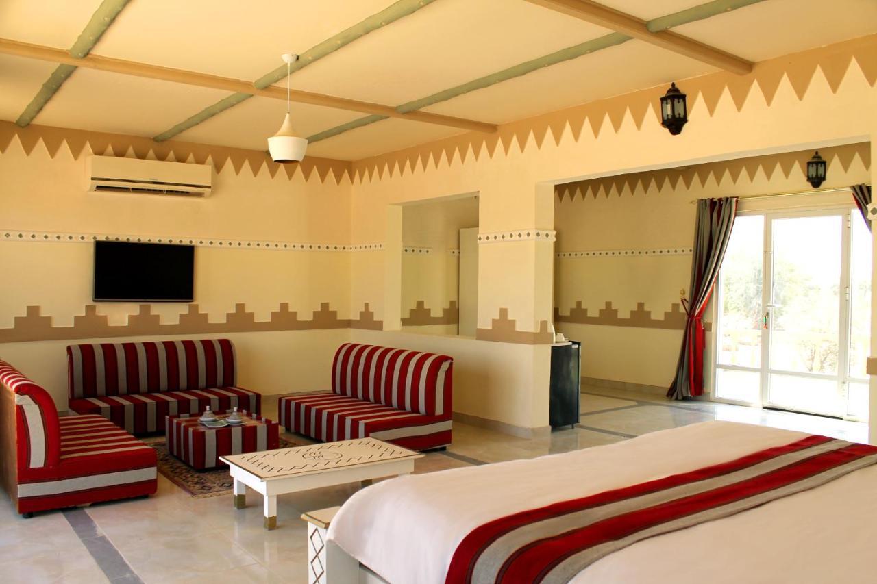 Golden Palm Oasis Hotel Fulayj al Masha'ikh Екстериор снимка